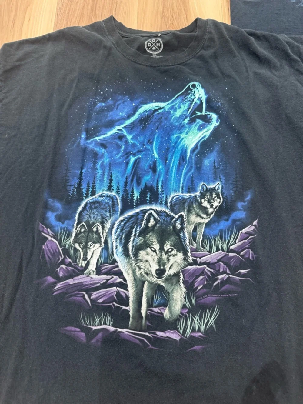 Men's Black Short Sleeve Wolf Graphic Tee Lot W7